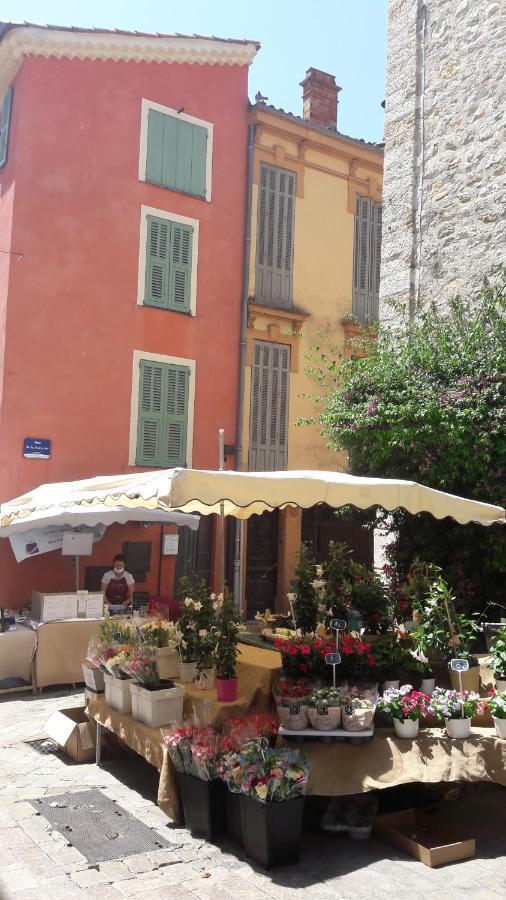 Bed and Breakfast La Rose Des Vents Montauroux Exterior foto