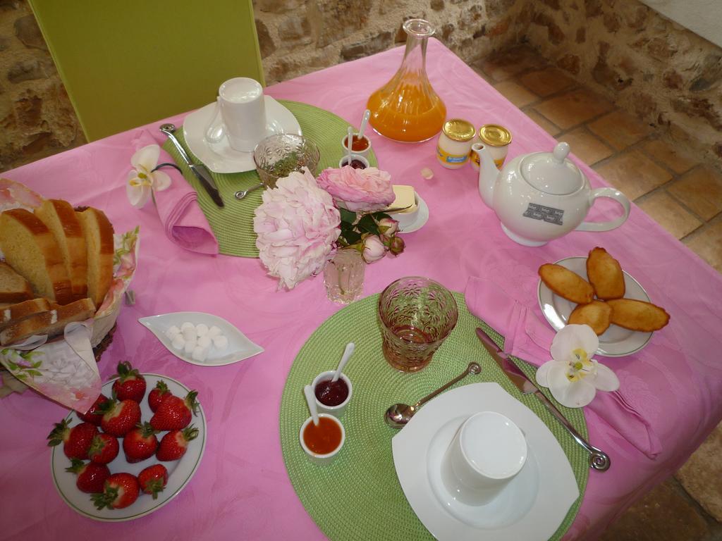 Bed and Breakfast La Rose Des Vents Montauroux Exterior foto