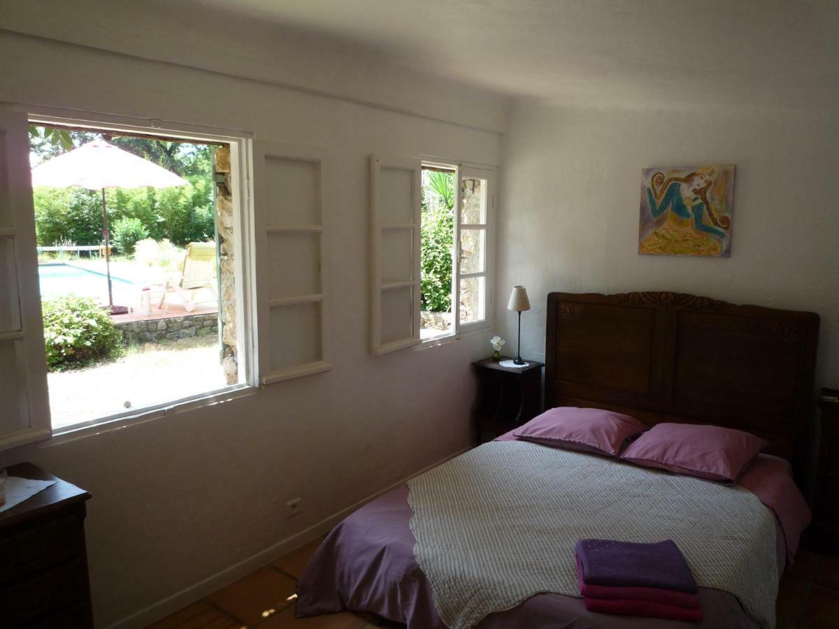 Bed and Breakfast La Rose Des Vents Montauroux Exterior foto